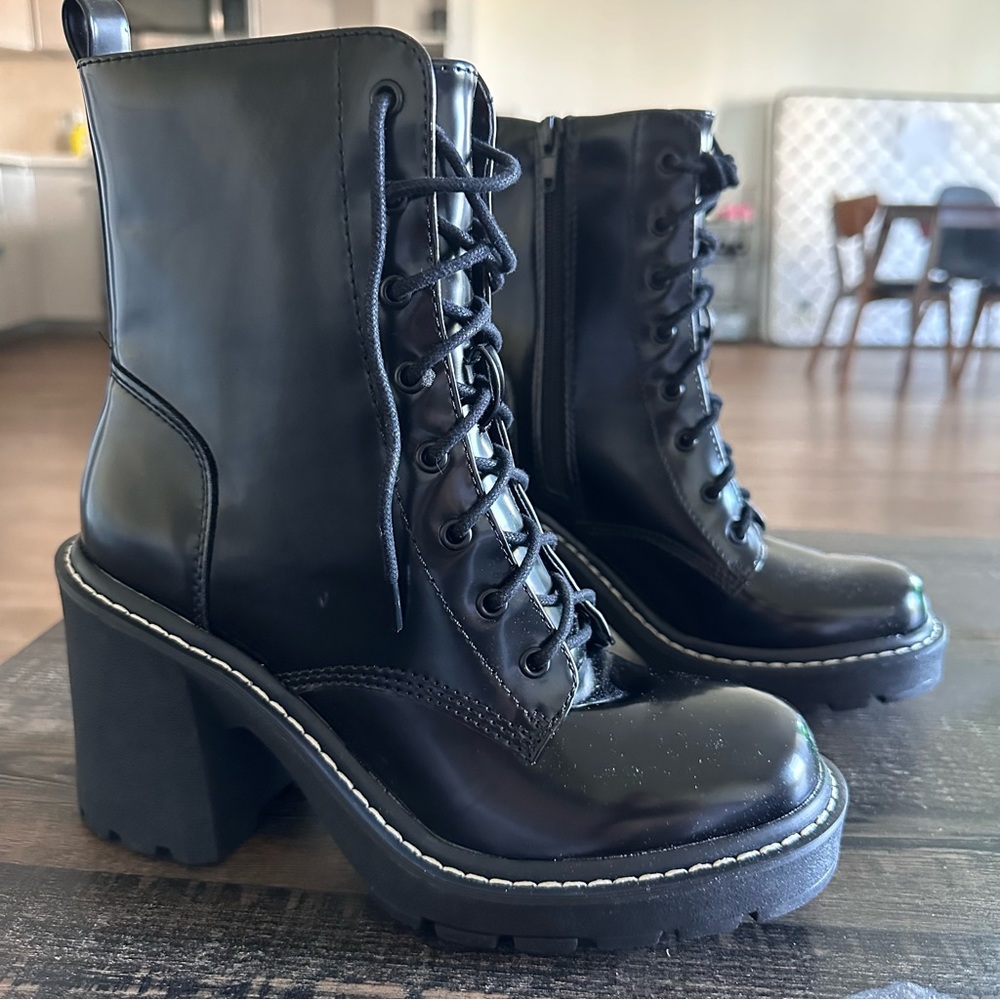 Boots - Picture 2 of 4